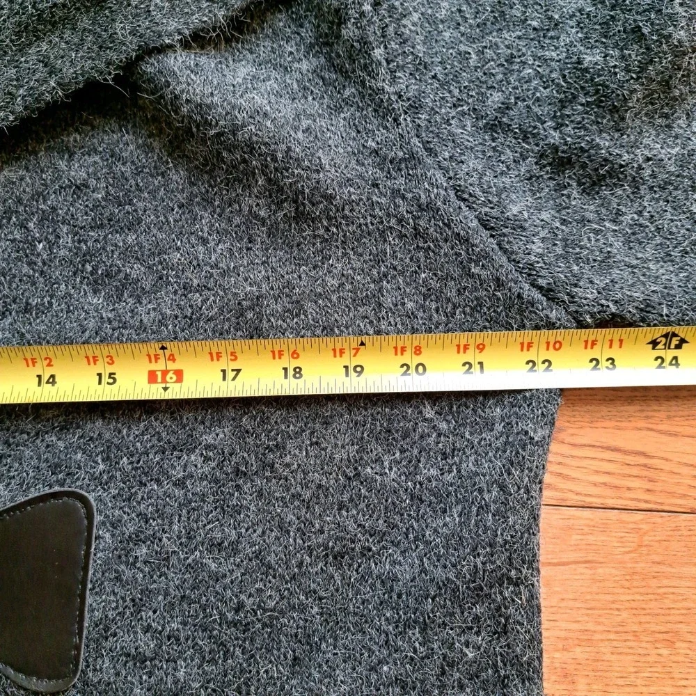 Ya Los Angeles Women's Grey Long Sleeve Cotton Blend Knit Cardigan Sweater L-XL